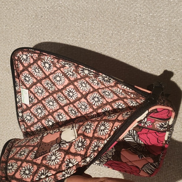 VERA BRADLEY E-reader/tablet case/sleeve pink mixed floral print - Picture 2 of 7